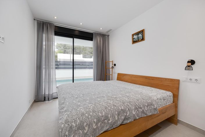 Image No.12-3 Bed Villa for sale