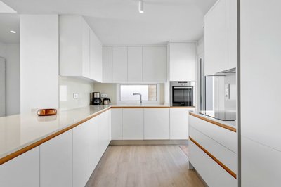 o1jfaqfp098j5r401h7l18r0cst3m