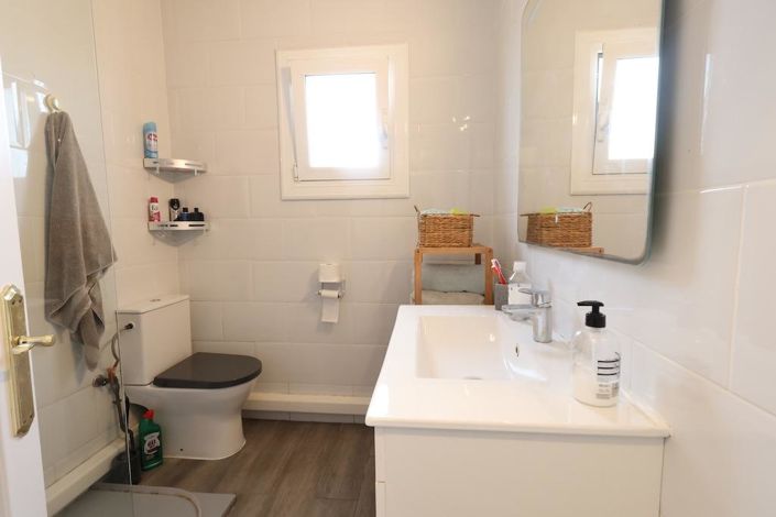 Image No.17-3 Bed Bungalow for sale