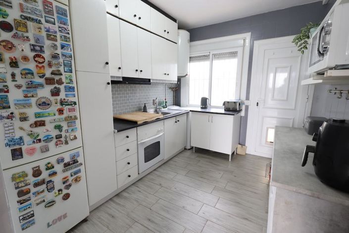 Image No.2-3 Bed Bungalow for sale