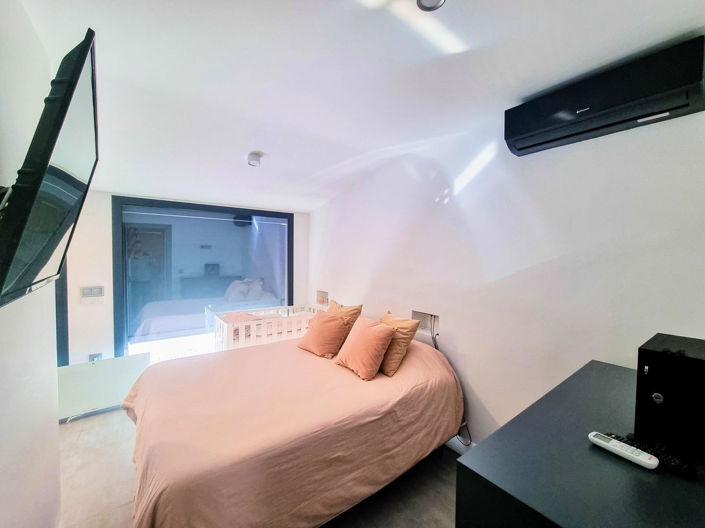 Image No.12-3 Bed House for sale