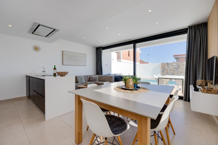 Image No.17-3 Bed Villa for sale