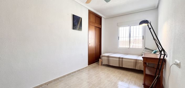 Image No.17-3 Bed Townhouse for sale