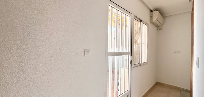 Image No.26-3 Bed Townhouse for sale