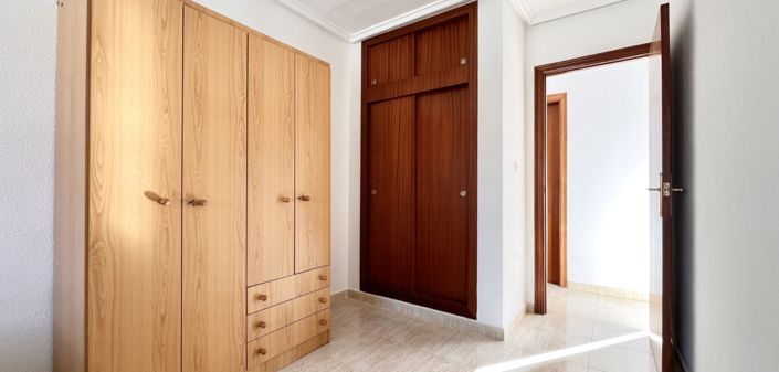 Image No.6-3 Bed Townhouse for sale