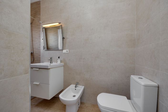 Image No.12-3 Bed Villa for sale