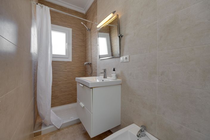 Image No.13-3 Bed Villa for sale