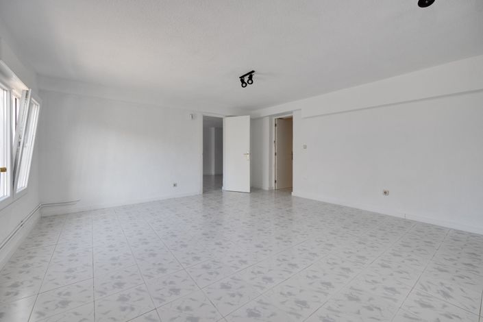 Image No.23-3 Bed Villa for sale