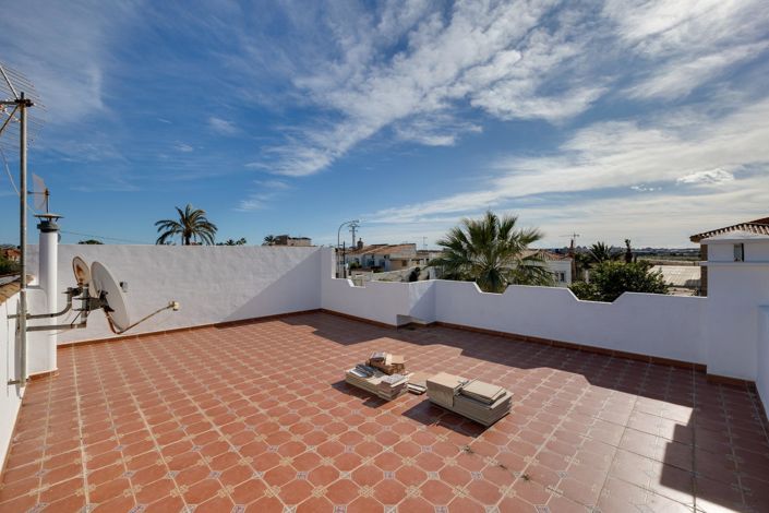Image No.29-3 Bed Villa for sale