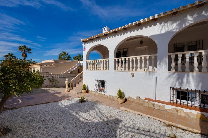 Image No.36-3 Bed Property for sale