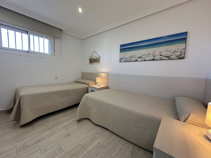 Image No.20-3 Bed Apartment for sale