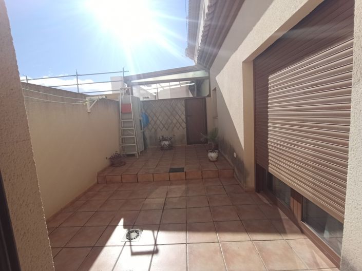 Image No.21-4 Bed Townhouse for sale
