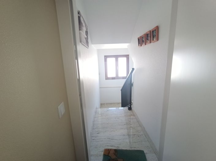 Image No.23-4 Bed Townhouse for sale