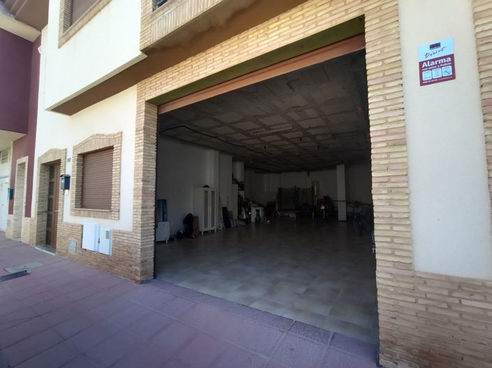 Image No.3-4 Bed Townhouse for sale