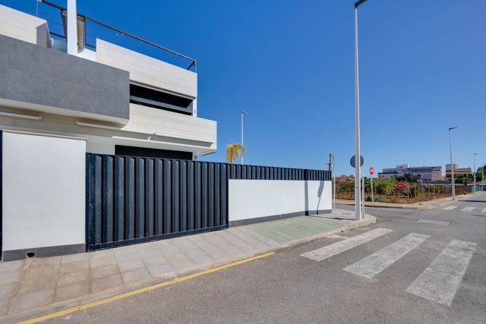 Image No.10-3 Bed Bungalow for sale