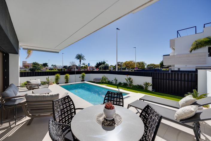 Image No.12-3 Bed Bungalow for sale