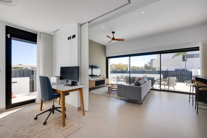 Image No.20-3 Bed Bungalow for sale