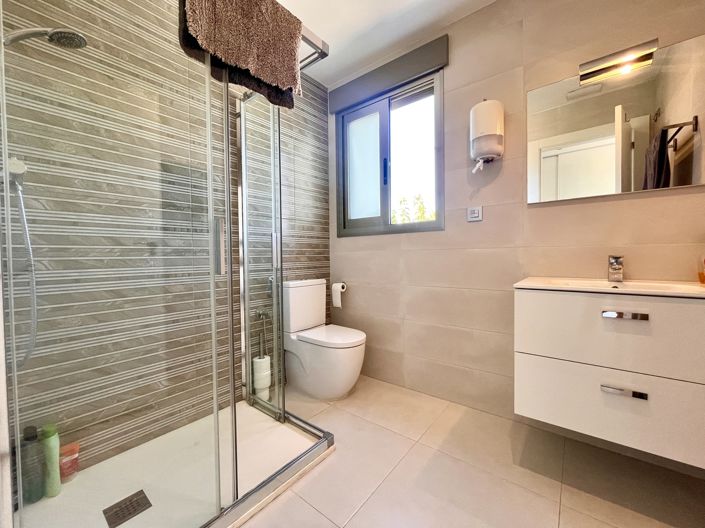 Image No.20-4 Bed Villa for sale