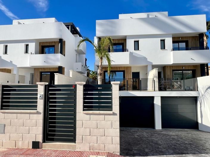 Image No.41-3 Bed Villa for sale