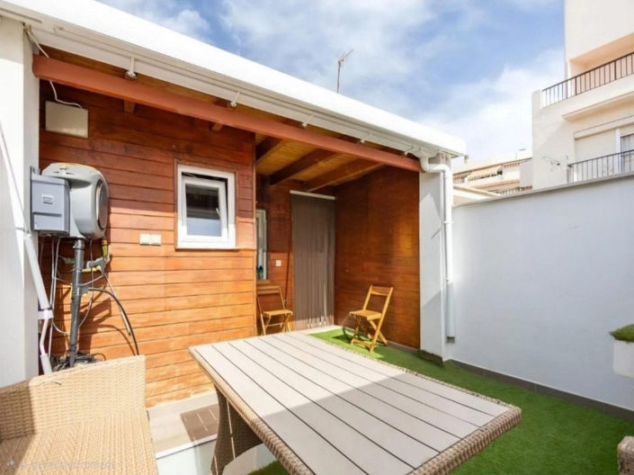 Image No.17-2 Bed House for sale