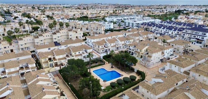 Image No.18-3 Bed Townhouse for sale