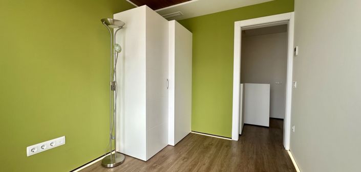 Image No.37-3 Bed Townhouse for sale