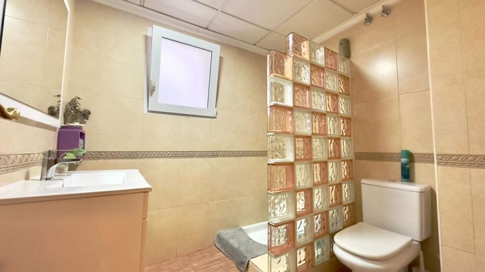 Image No.29-4 Bed Apartment for sale