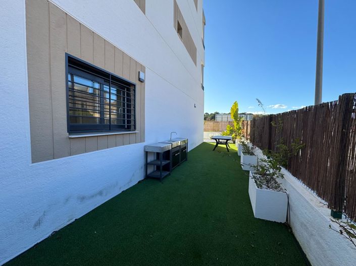 Image No.20-2 Bed Apartment for sale