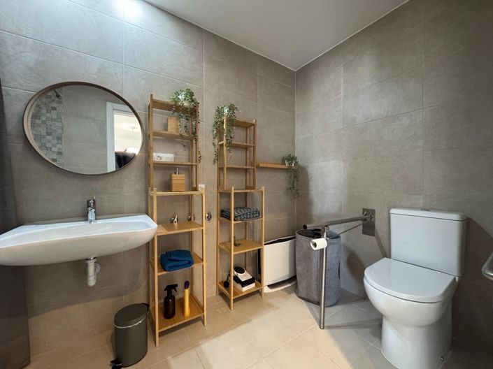 Image No.7-2 Bed Apartment for sale