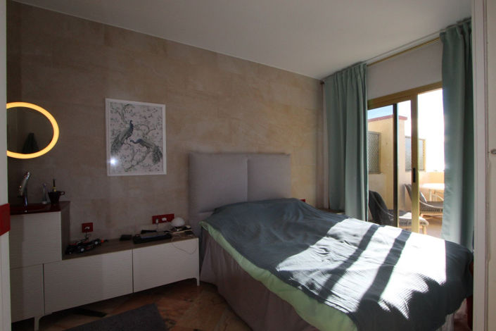 Image No.8-1 Bed House for sale