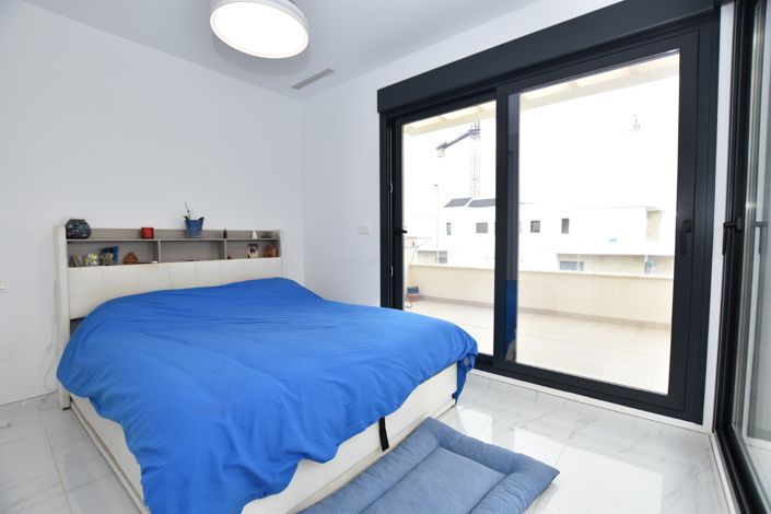 Image No.24-3 Bed Villa for sale