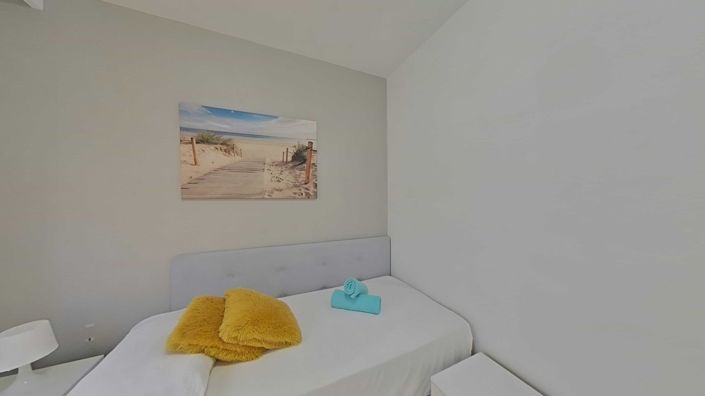 Image No.40-2 Bed Apartment for sale