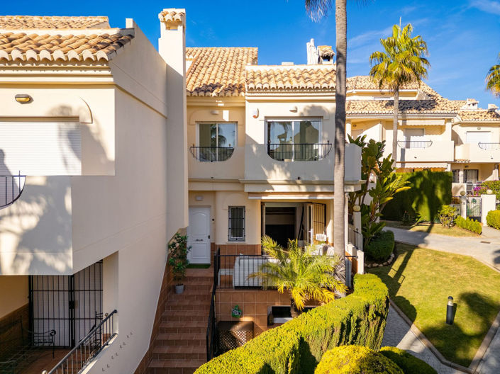 Image No.2-Maison de ville de 4 chambres à vendre à Marbella