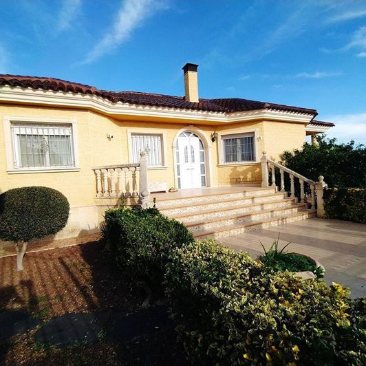 Image No.2-4 Bed Villa for sale