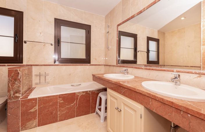 Image No.15-Appartement de 4 chambres à vendre à Estepona