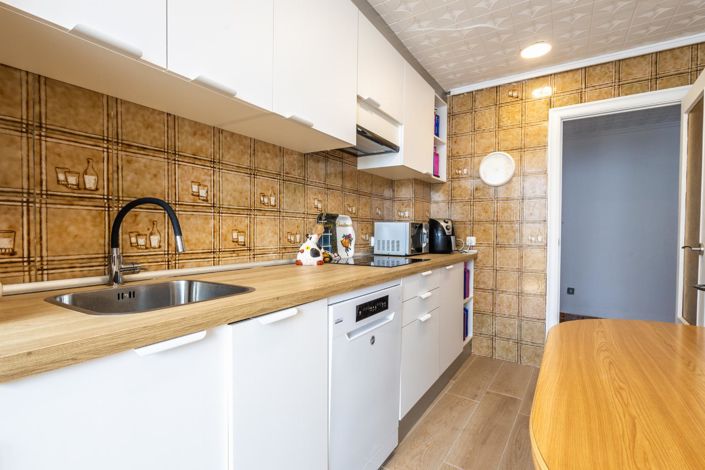 Image No.24-2 Bed Apartment for sale