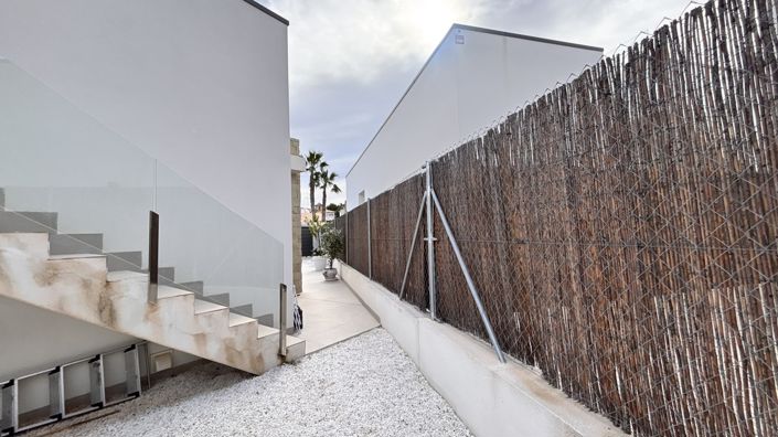 Image No.10-3 Bed Villa for sale