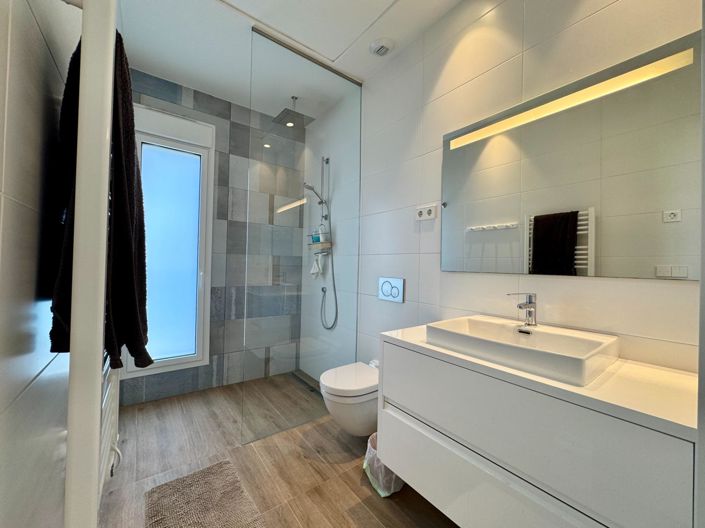 Image No.11-3 Bed Apartment for sale