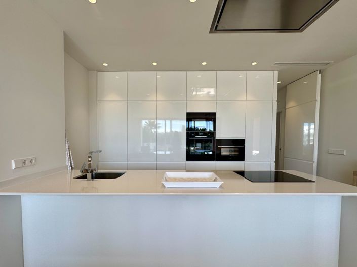 Image No.17-3 Bed Apartment for sale