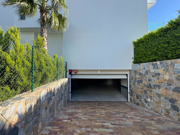 Image No.28-3 Bed Apartment for sale