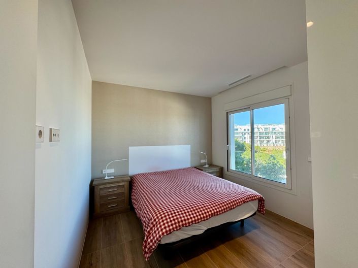 Image No.7-3 Bed Apartment for sale