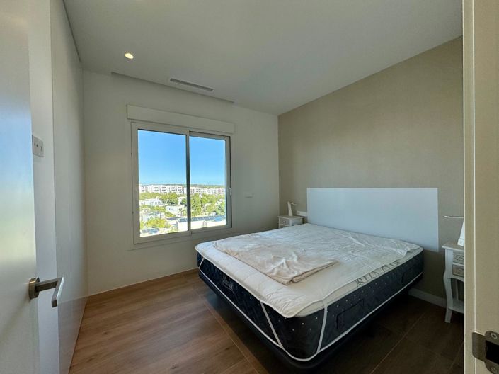 Image No.9-3 Bed Apartment for sale