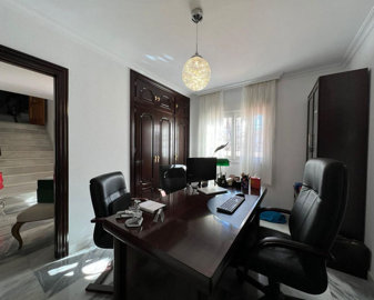 11-20939a0134ad724a8cb2a801094d15a4