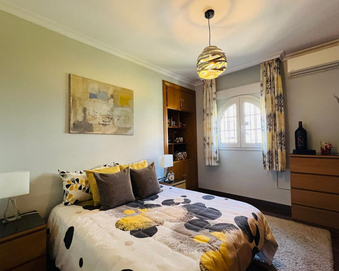 Image No.17-5 Bed House for sale