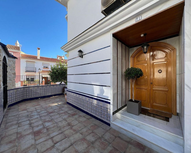 Image No.4-5 Bed House for sale