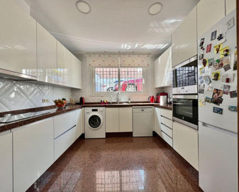 9-467d0cee5b725f3ef65f102a0c2e69c0