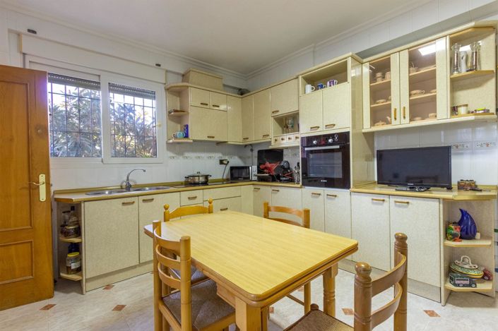 Image No.12-4 Bed Villa for sale