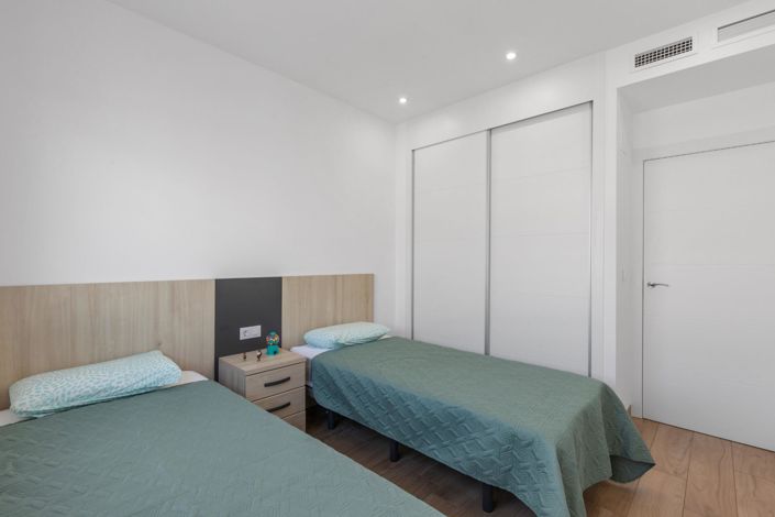 Image No.16-2 Bed Bungalow for sale