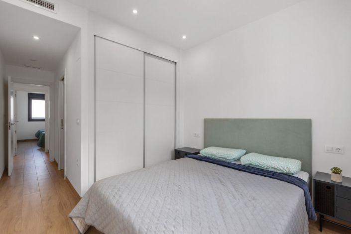 Image No.20-2 Bed Bungalow for sale