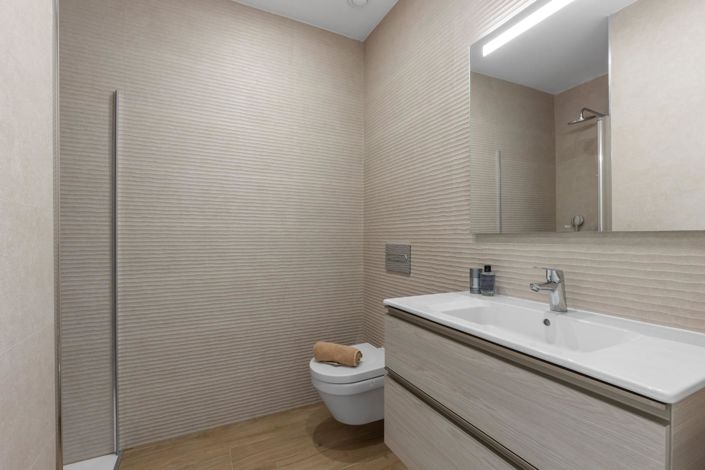 Image No.21-2 Bed Bungalow for sale